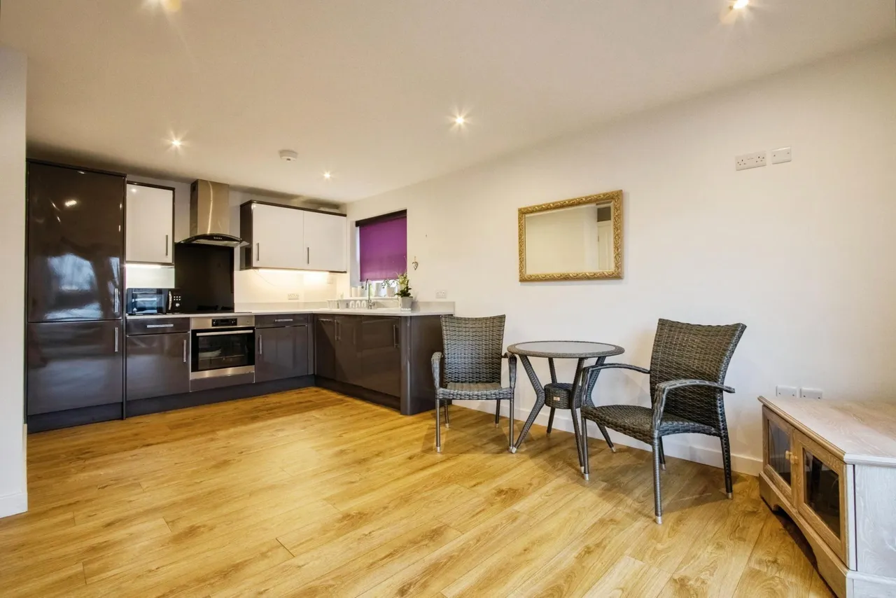 Halifax Road, Liversedge, WF15, photo 4