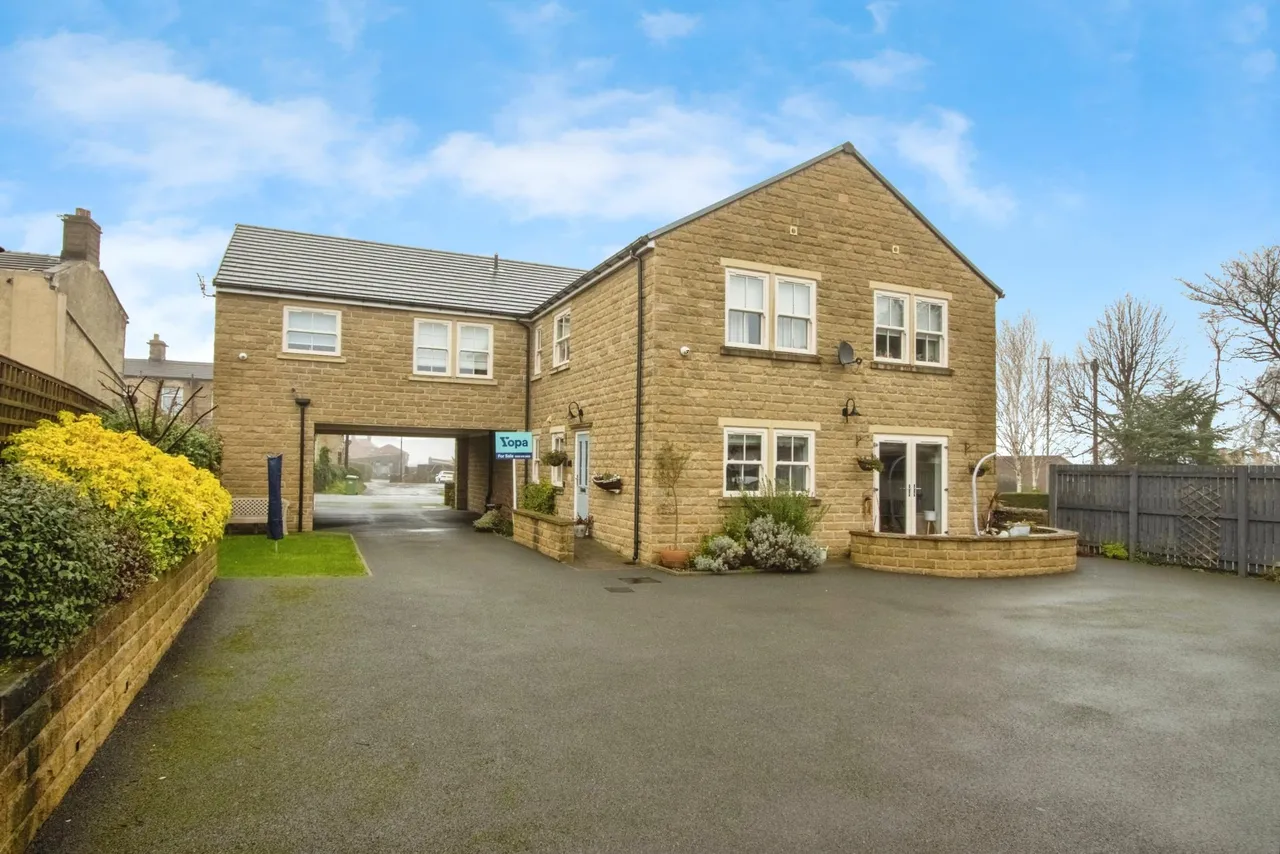 Halifax Road, Liversedge, WF15, photo 16