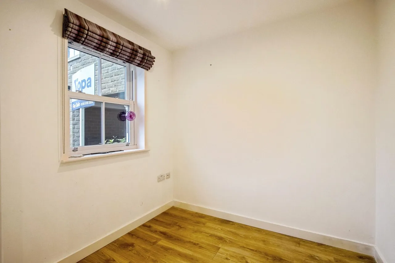 Halifax Road, Liversedge, WF15, photo 12