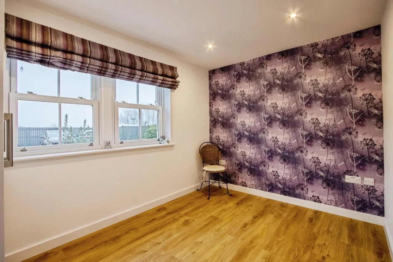 Halifax Road, Liversedge, WF15, photo 9