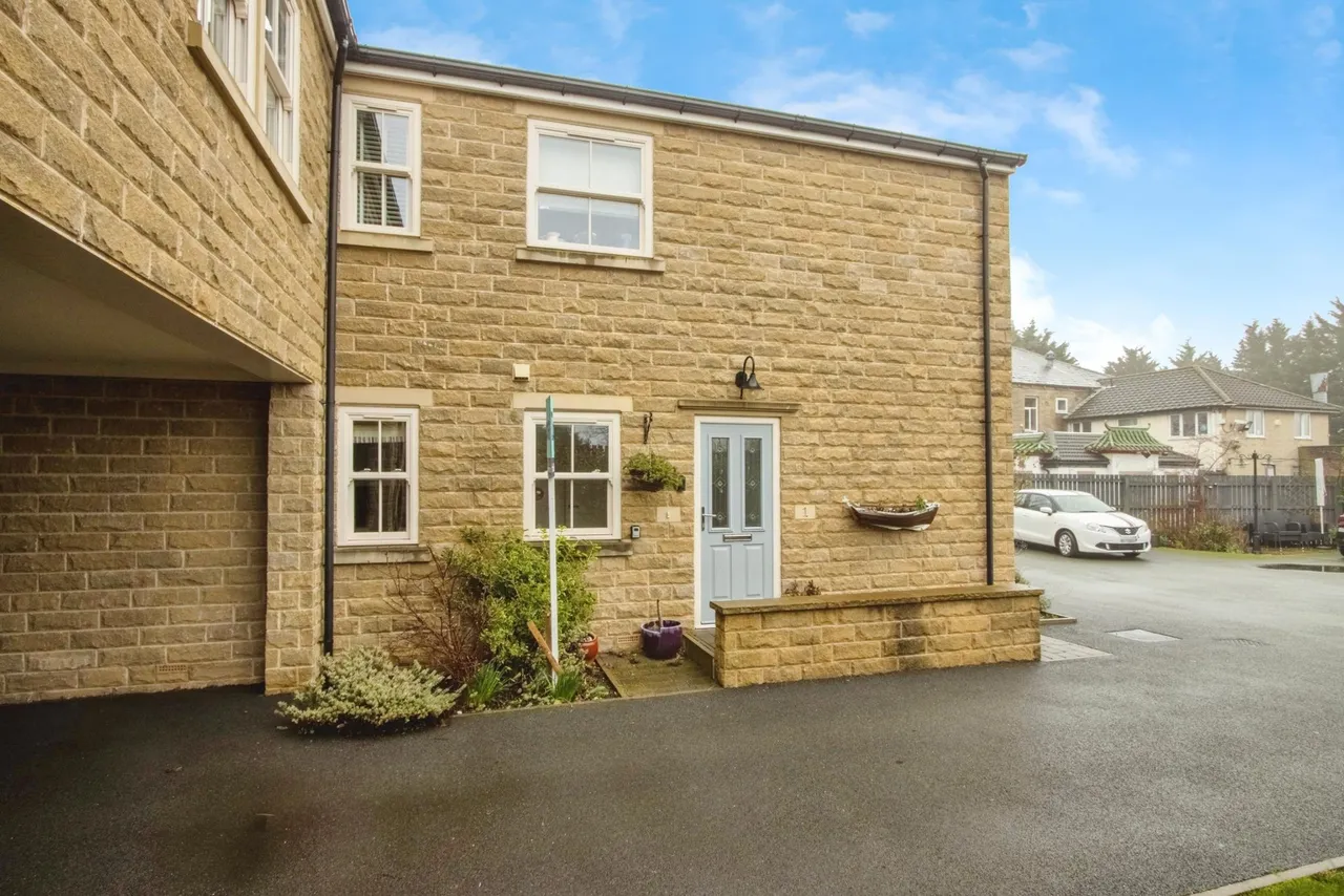 Halifax Road, Liversedge, WF15, photo 15