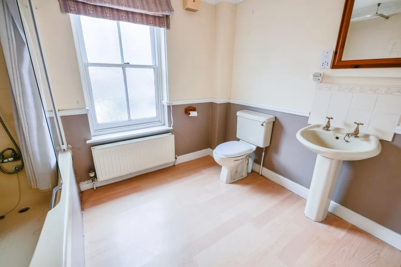 Middle Brook Street, Winchester, SO23, photo 9