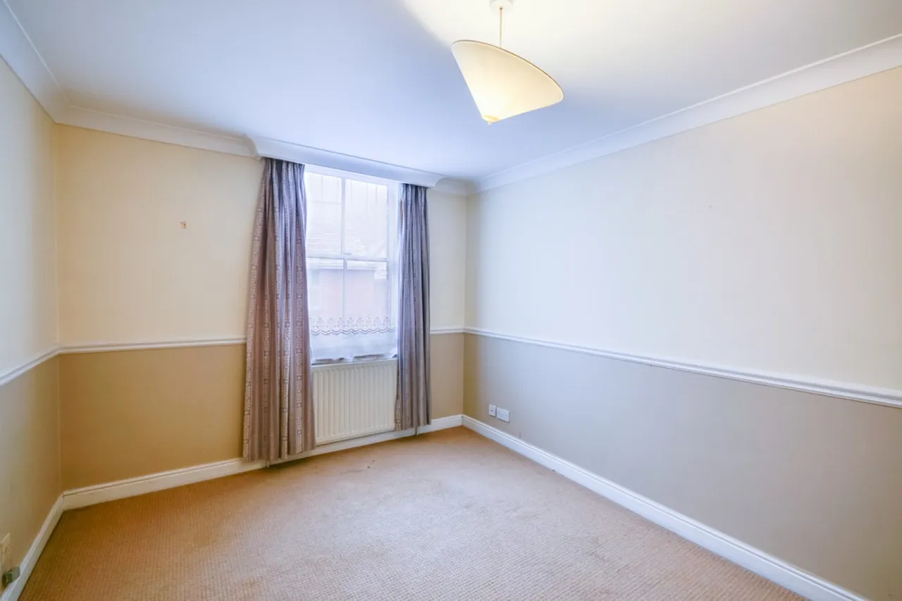 Middle Brook Street, Winchester, SO23, photo 7