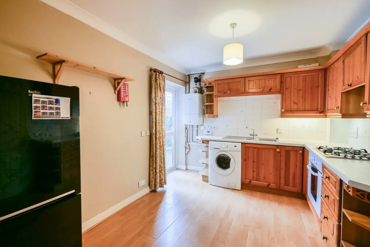 Middle Brook Street, Winchester, SO23, photo 4