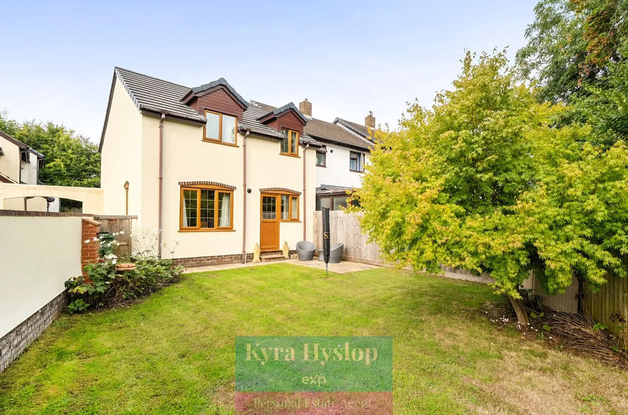 2 bed house for sale — Langaton Gardens, Exeter, EX1 3RZ