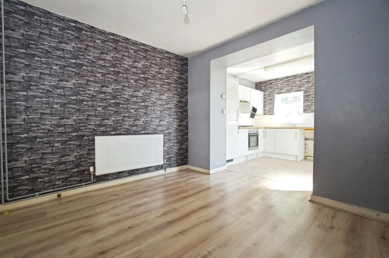 Newcastle Hill Bridgend, CF31, photo 2