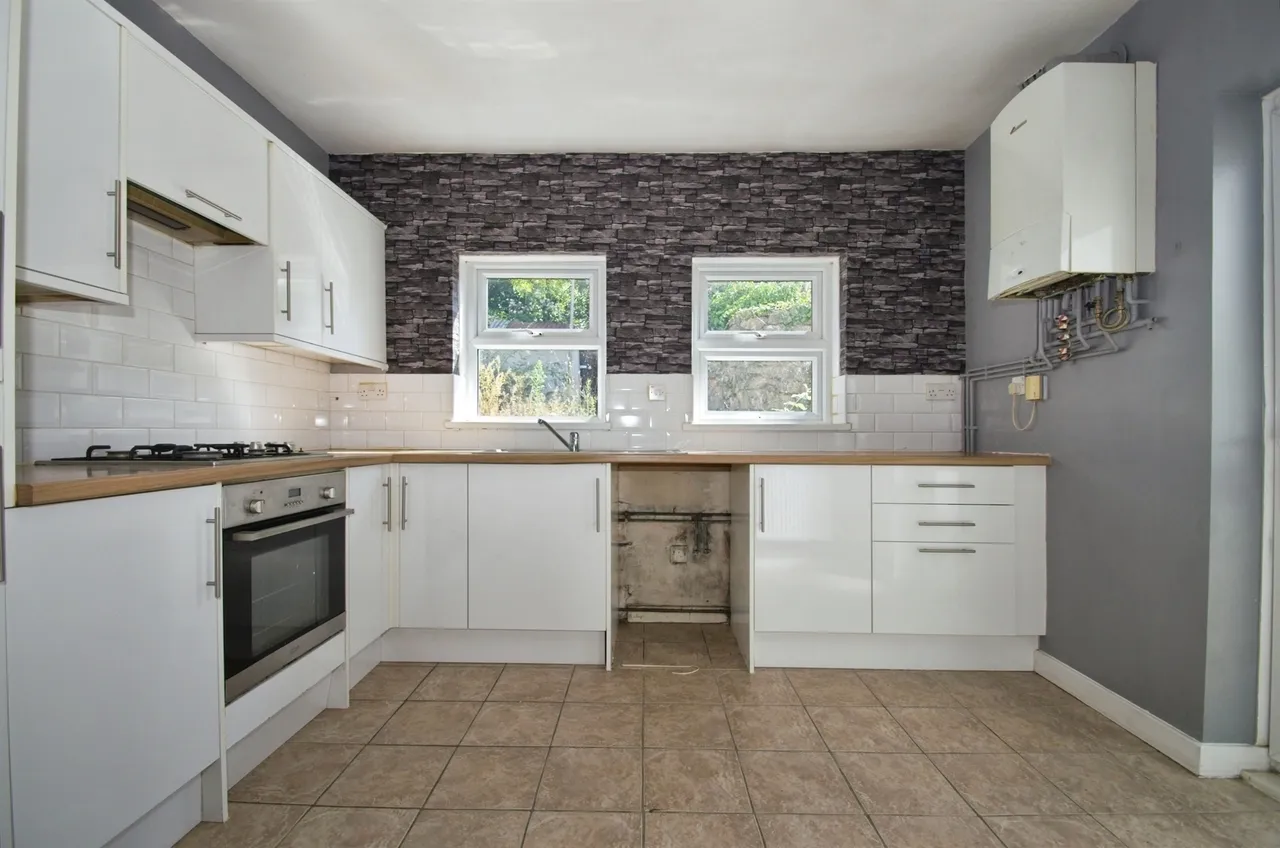 Newcastle Hill Bridgend, CF31, photo 7