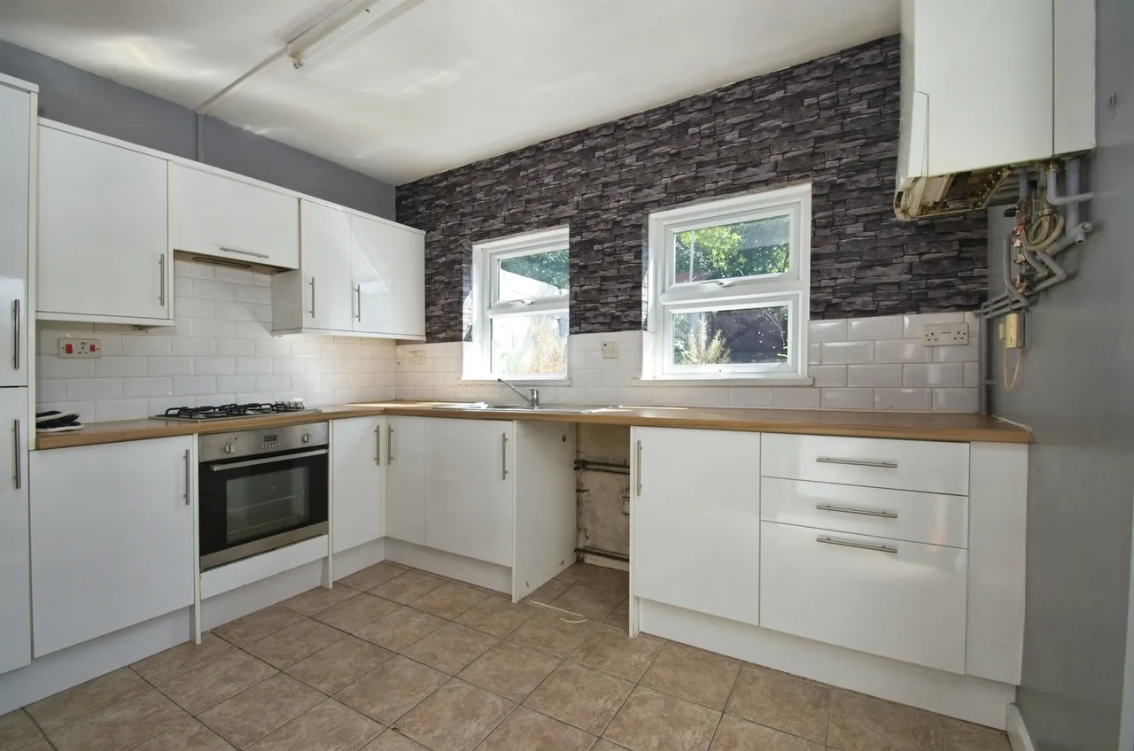 Newcastle Hill Bridgend, CF31, photo 8
