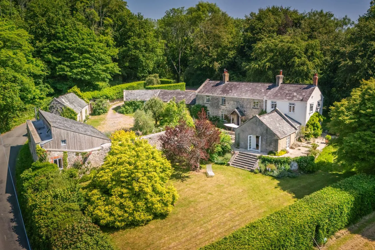 5 bed house for sale — Uplyme, Lyme Regis, Dorset, DT7 3RL