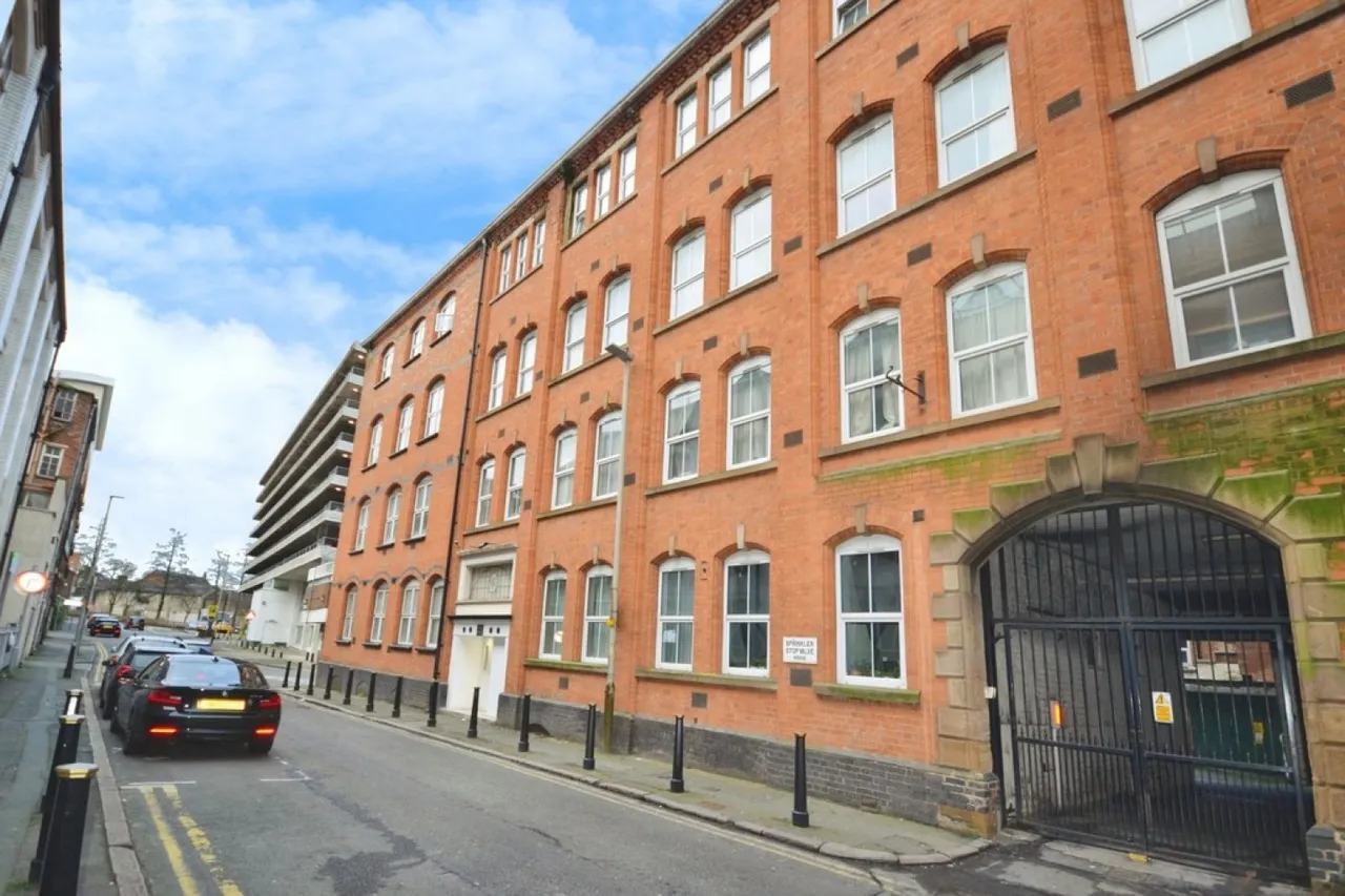 2 bed flat for sale — Time House, 3 Duke St