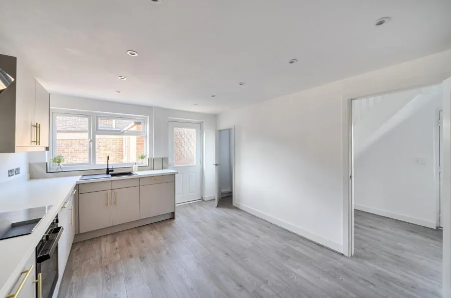 Shute Avenue, Watchfield, SN6, photo 5