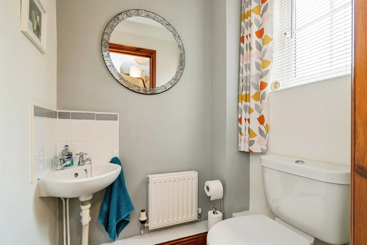 Seafields Drive, Hopton, NR31, photo 14