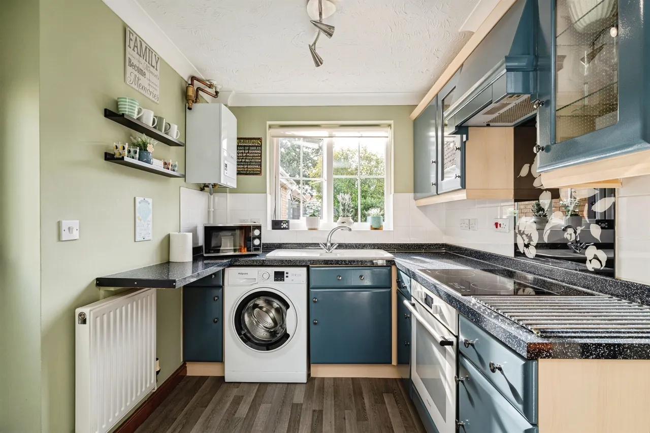 Seafields Drive, Hopton, NR31, photo 5