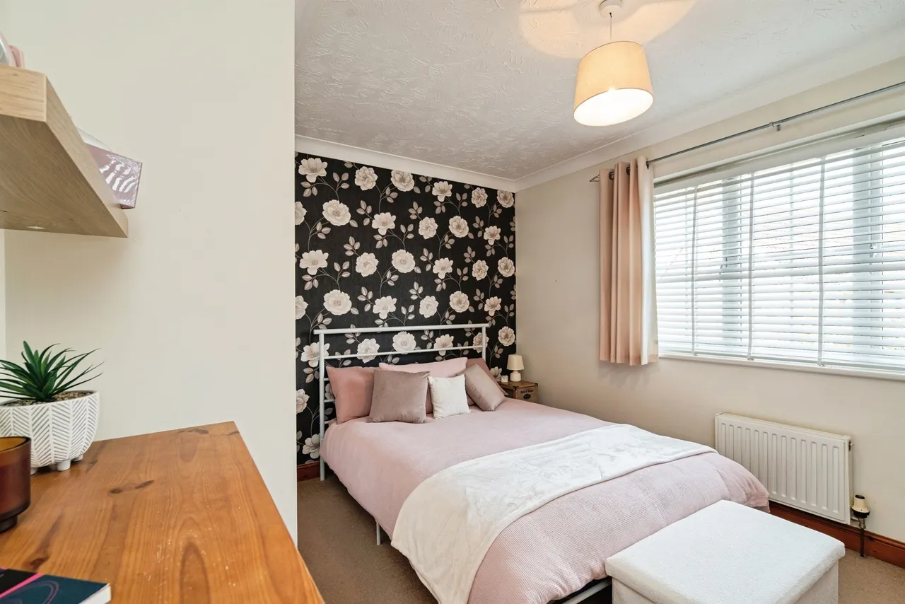 Seafields Drive, Hopton, NR31, photo 8