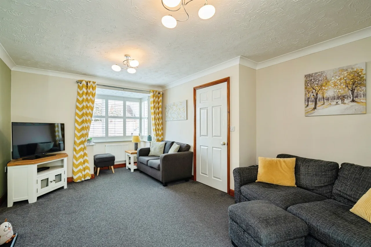Seafields Drive, Hopton, NR31, photo 2