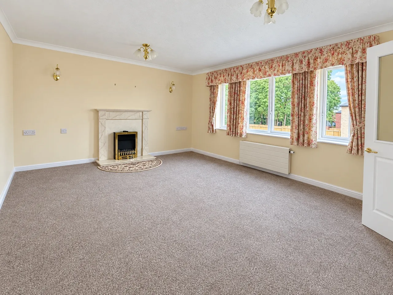 Minster Court, Bracebridge Heath, LN4, photo 2