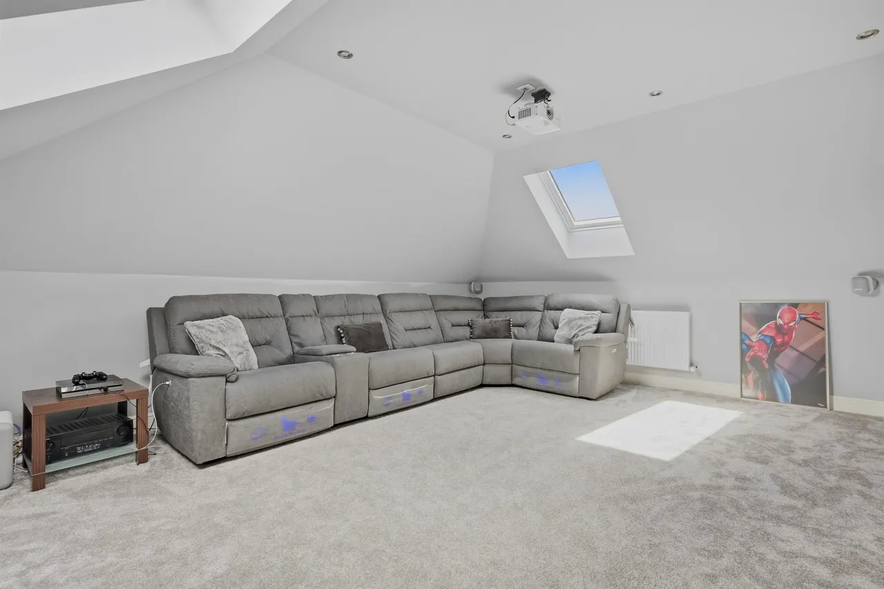 Sunningdale Avenue, Newton Mearns, photo 30