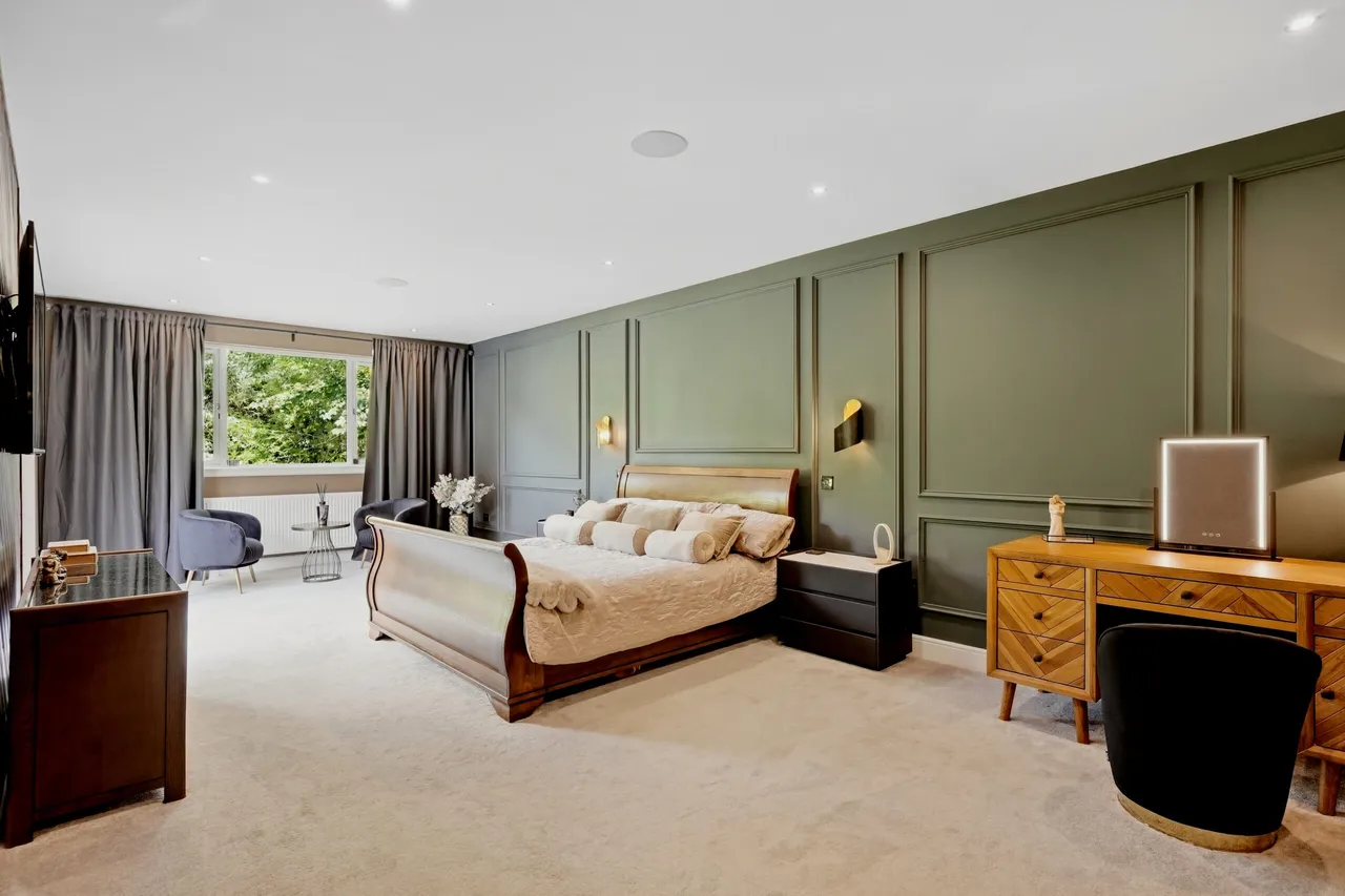 Sunningdale Avenue, Newton Mearns, photo 13