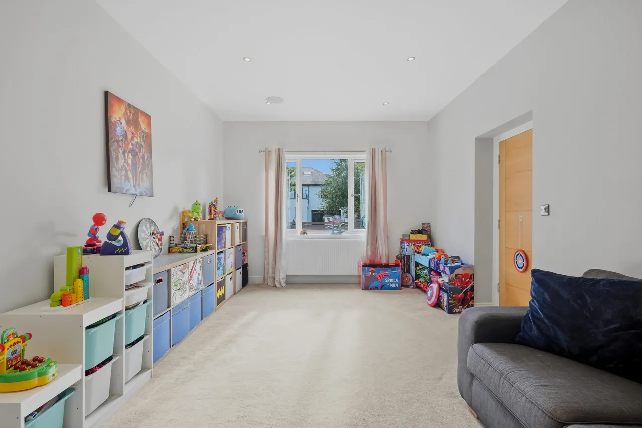 Sunningdale Avenue, Newton Mearns, photo 22