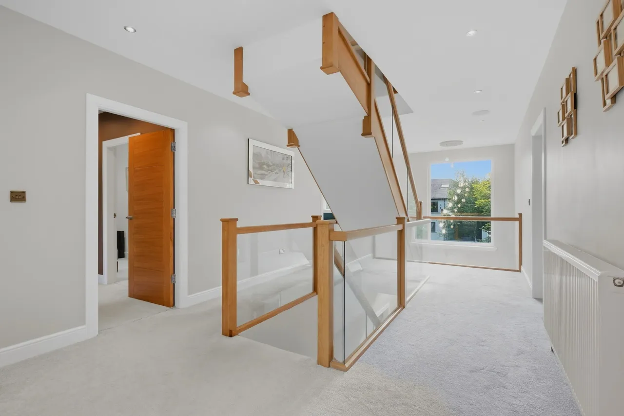 Sunningdale Avenue, Newton Mearns, photo 12