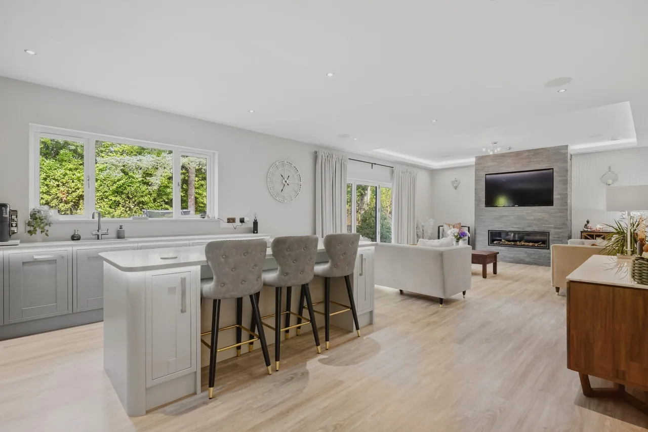 Sunningdale Avenue, Newton Mearns, photo 6