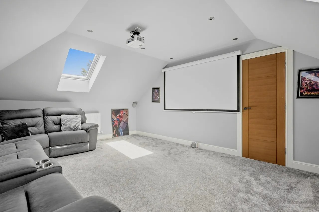 Sunningdale Avenue, Newton Mearns, photo 29
