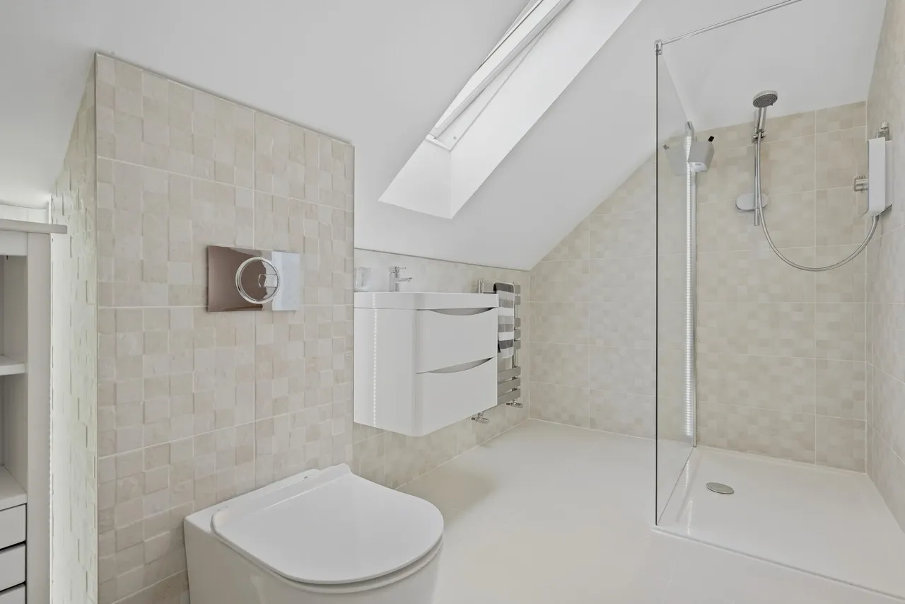 Sunningdale Avenue, Newton Mearns, photo 28