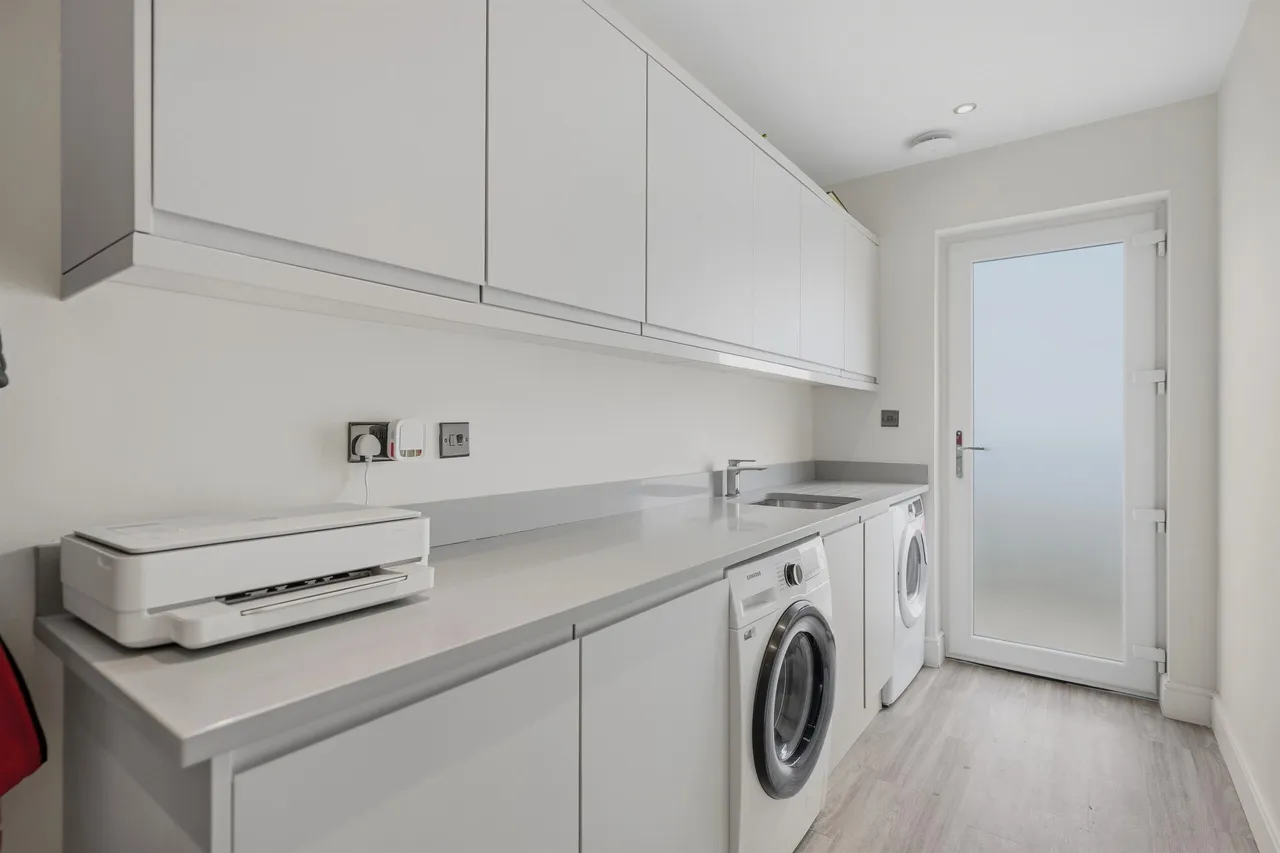 Sunningdale Avenue, Newton Mearns, photo 9