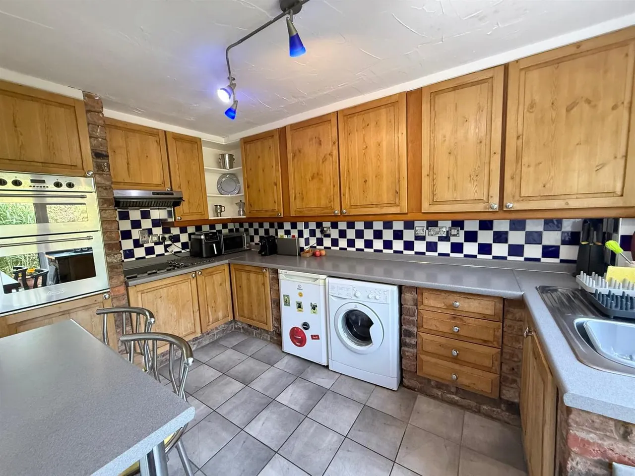 Hollins Road, Macclesfield, SK11, photo 7