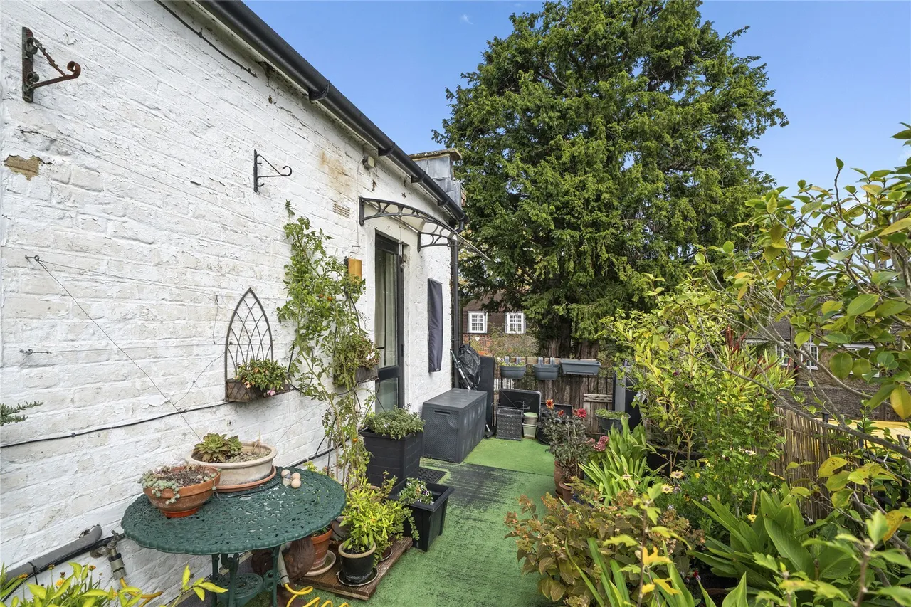French Street, Sunbury-on-Thames, TW16, photo 13