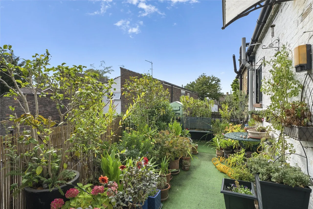 French Street, Sunbury-on-Thames, TW16, photo 12