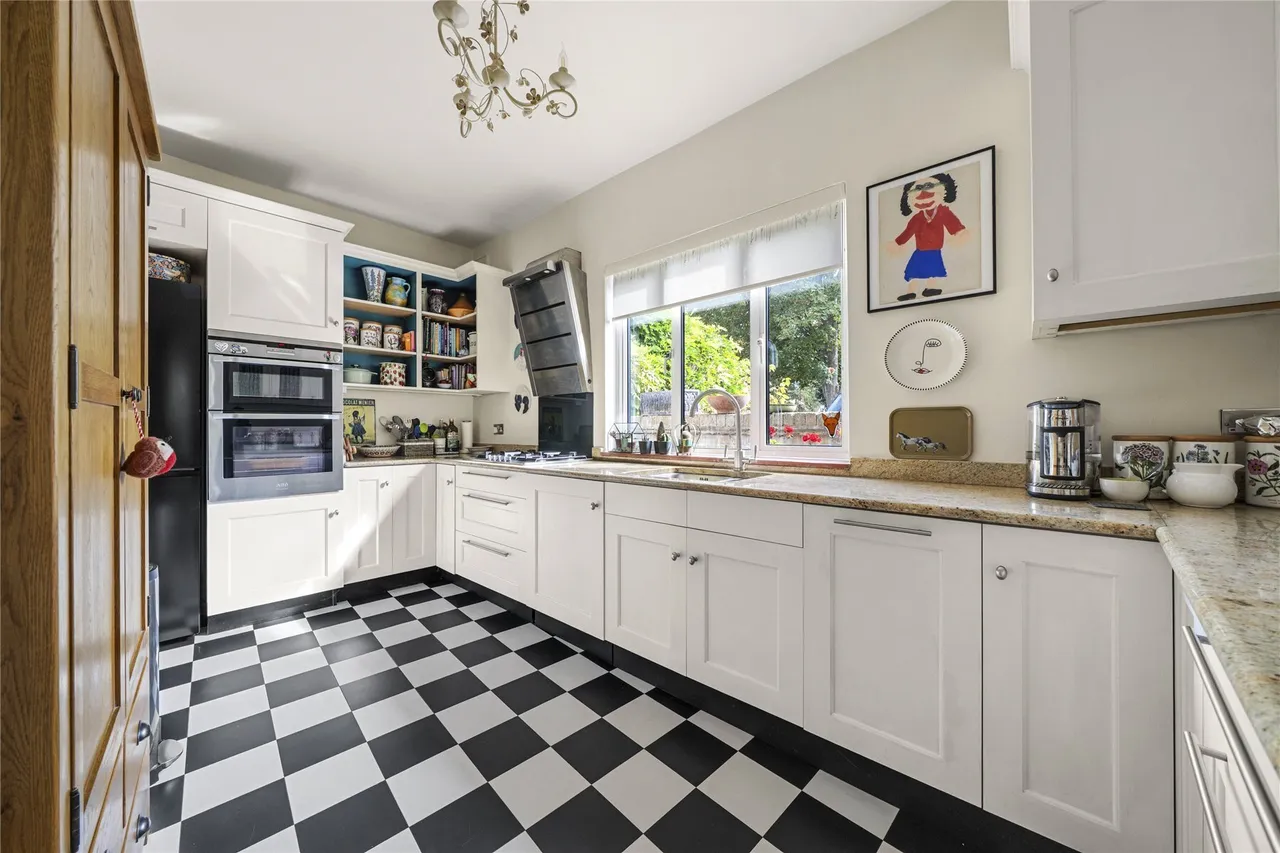 French Street, Sunbury-on-Thames, TW16, photo 5