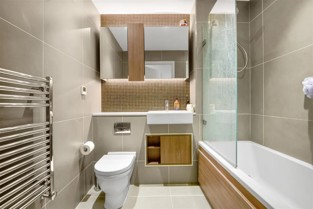 Newnton Close, London, N4, photo 9