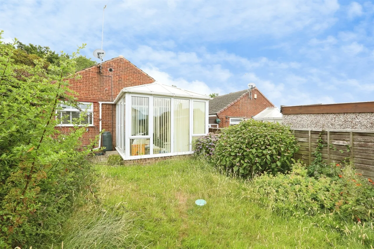 Church Lane, Aston, S26, photo 10