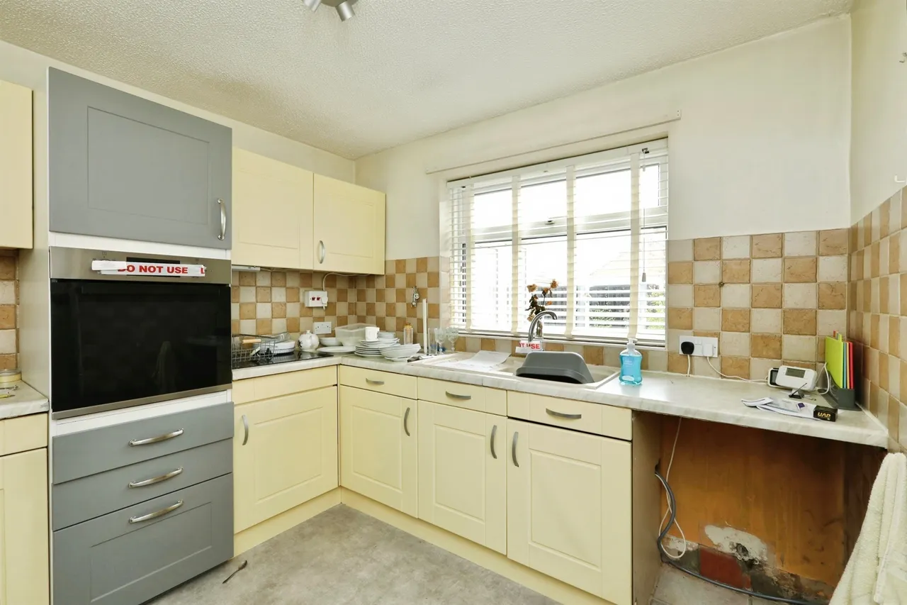 Church Lane, Aston, S26, photo 3
