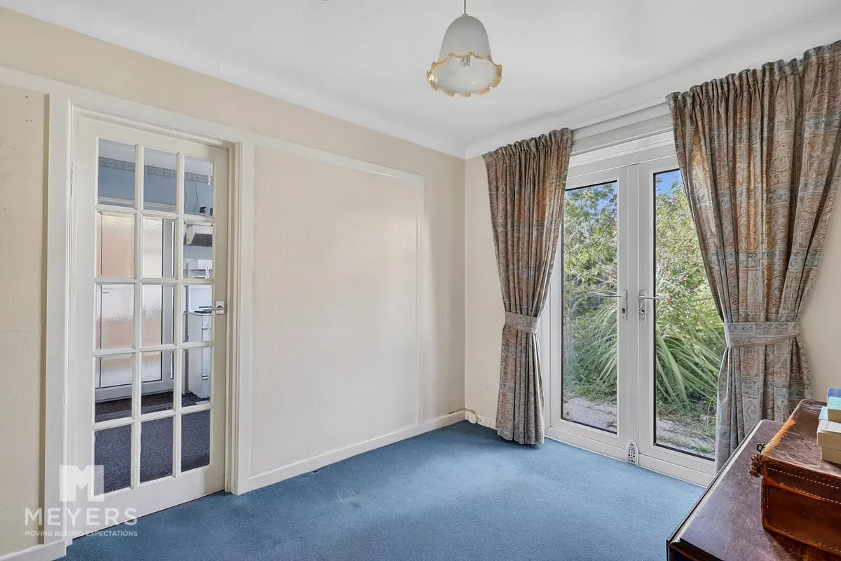Iford Lane, Bournemouth, BH6, photo 10