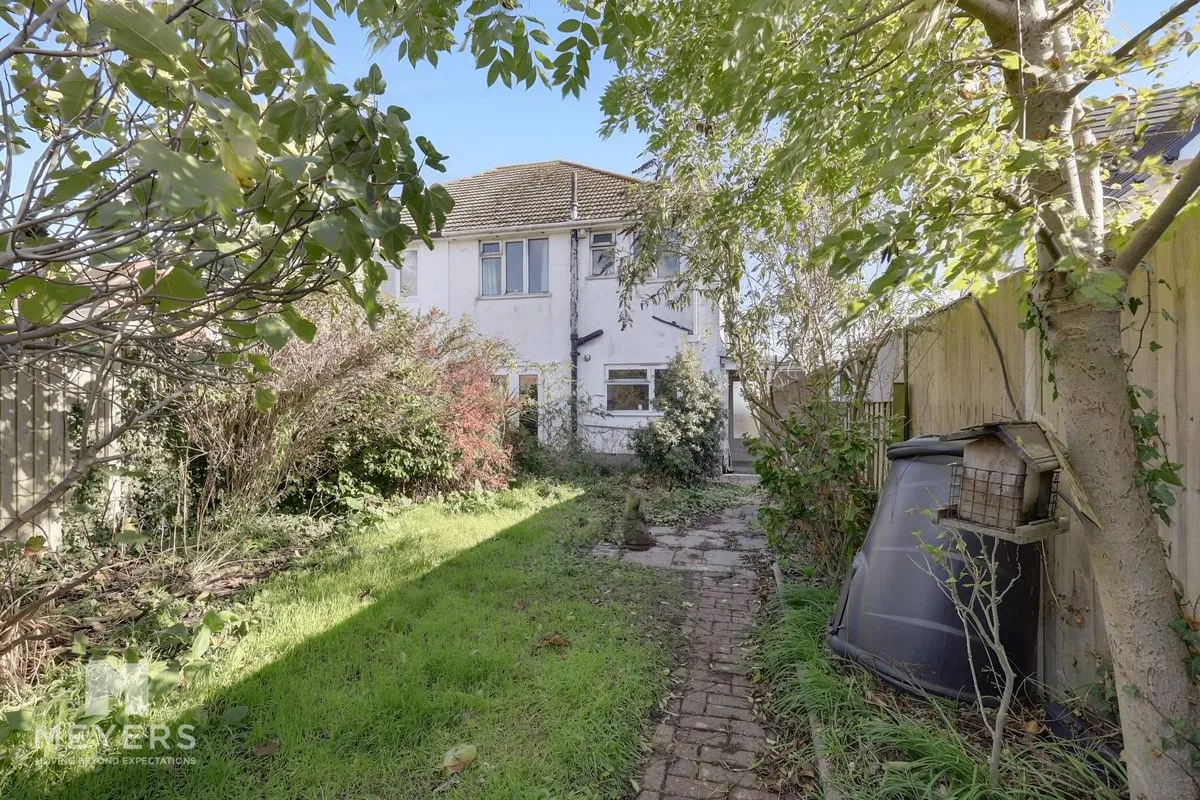 Iford Lane, Bournemouth, BH6, photo 5