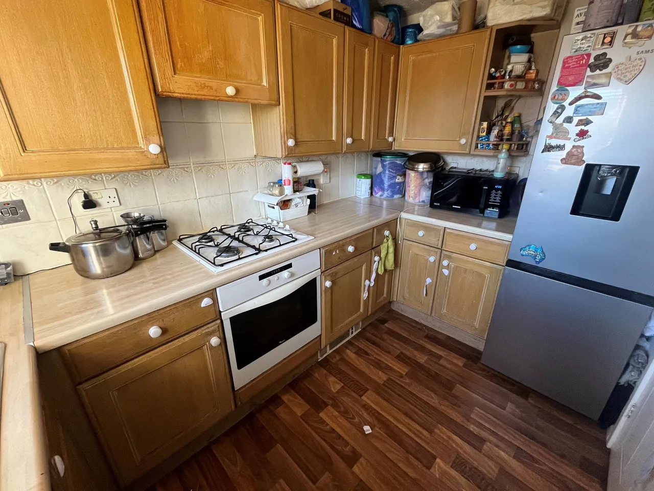 Arthur Harris Close, B66, photo 5