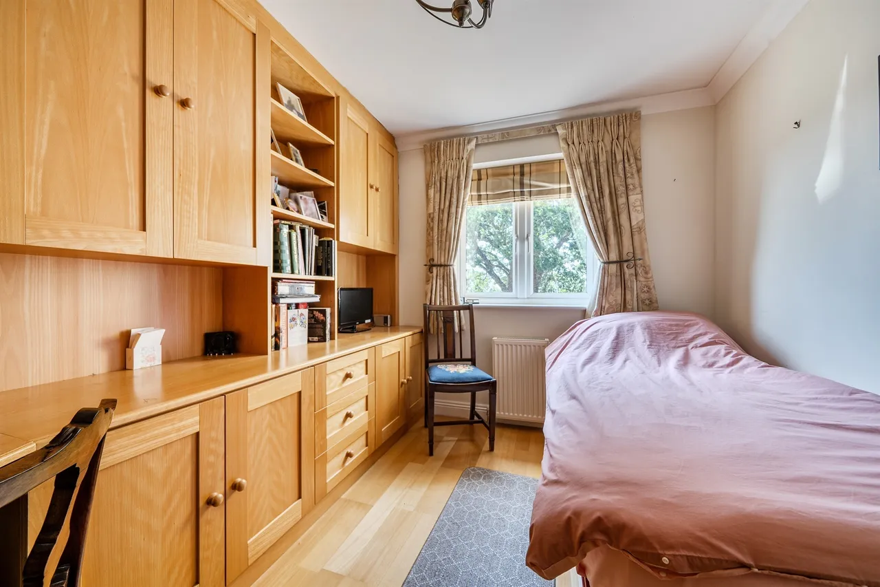 Crescent Road, Enfield, photo 10