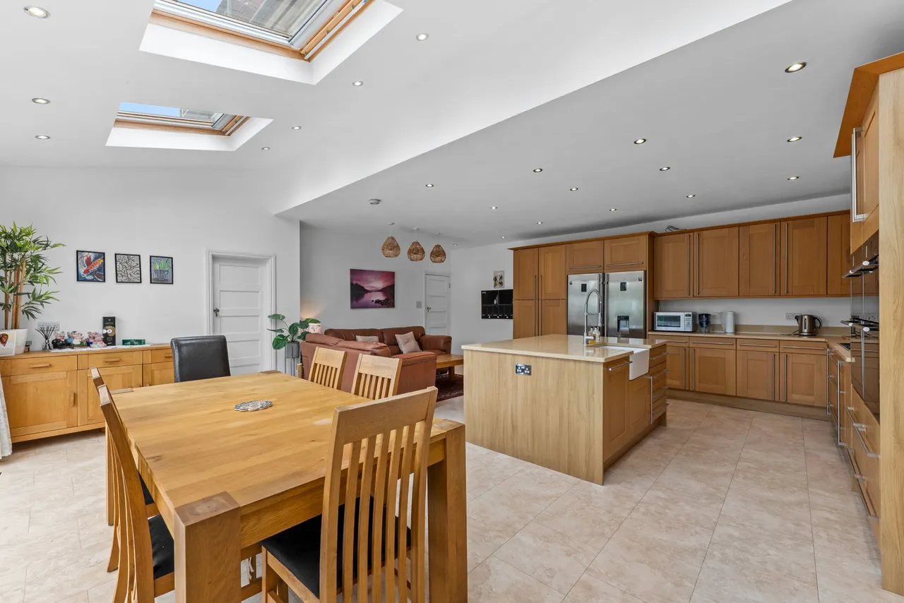 Chestnut Avenue, Epsom, KT19 0SZ, photo 2