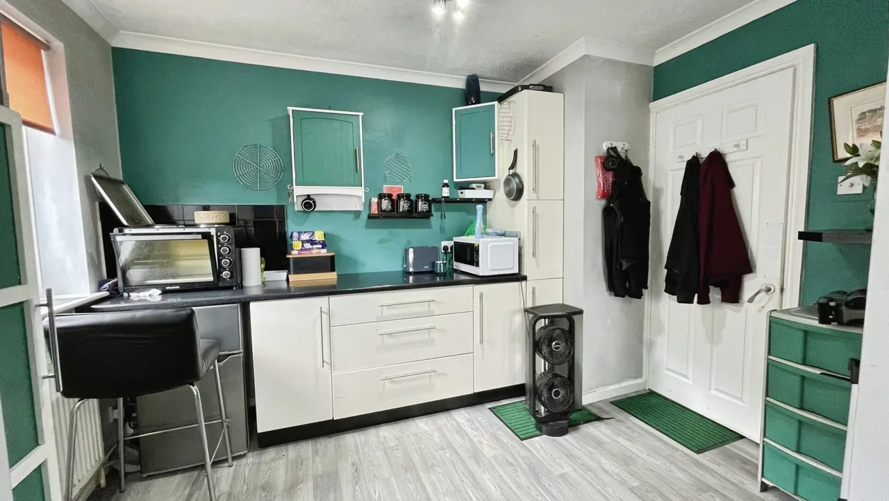 Abbott Close, Basingstoke, Basingstoke, RG22 6LA, photo 18