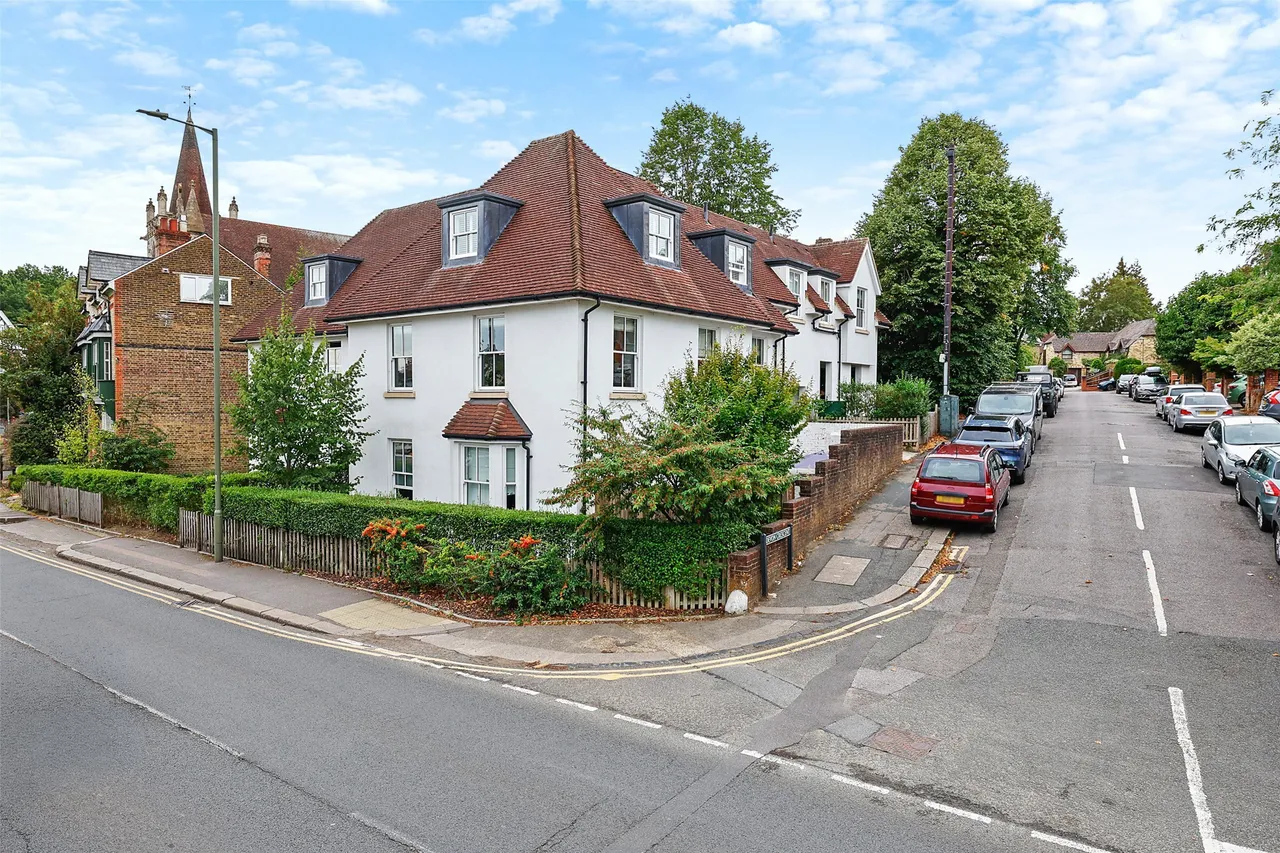 1 bed property for sale, Hatchlands Road, Redhill, RH1