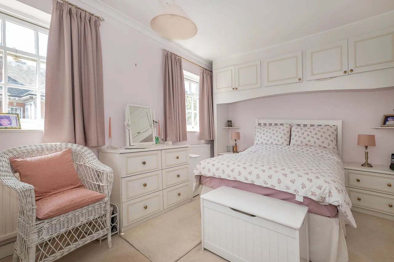 Pine Grove, London, SW19, photo 9