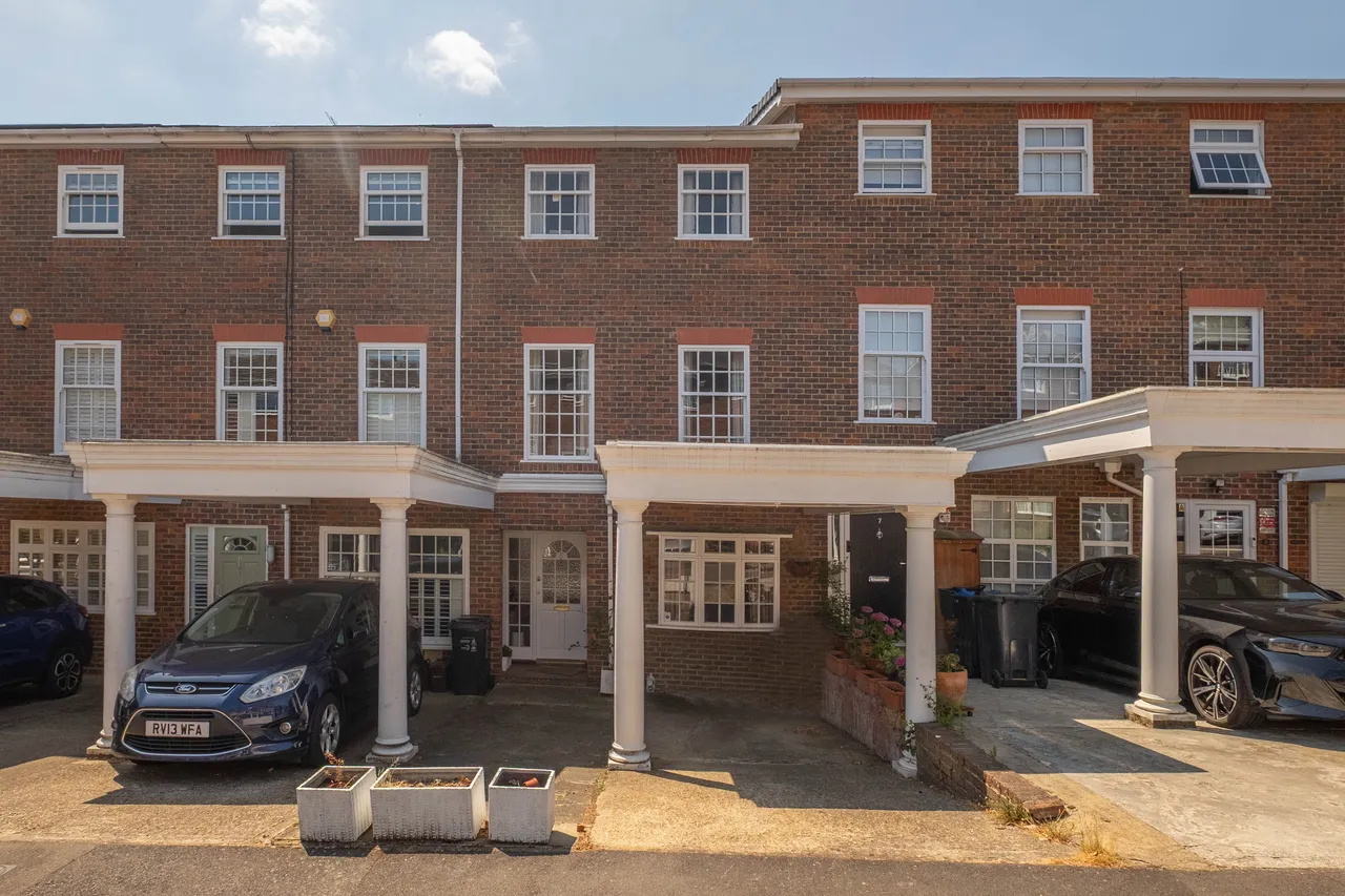 Pine Grove, London, SW19, photo 18