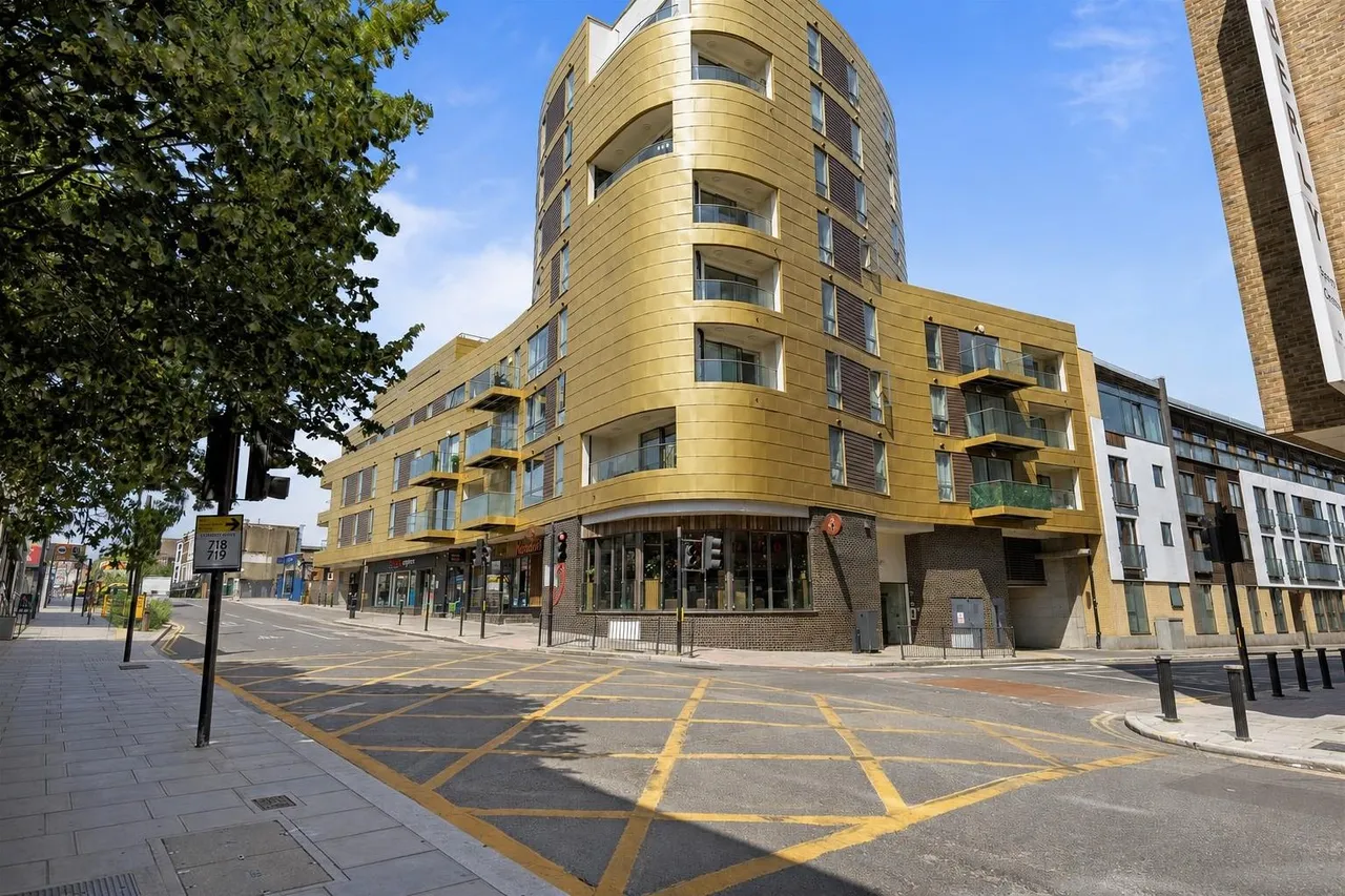 Banister Road, London W10 4AG, photo 11