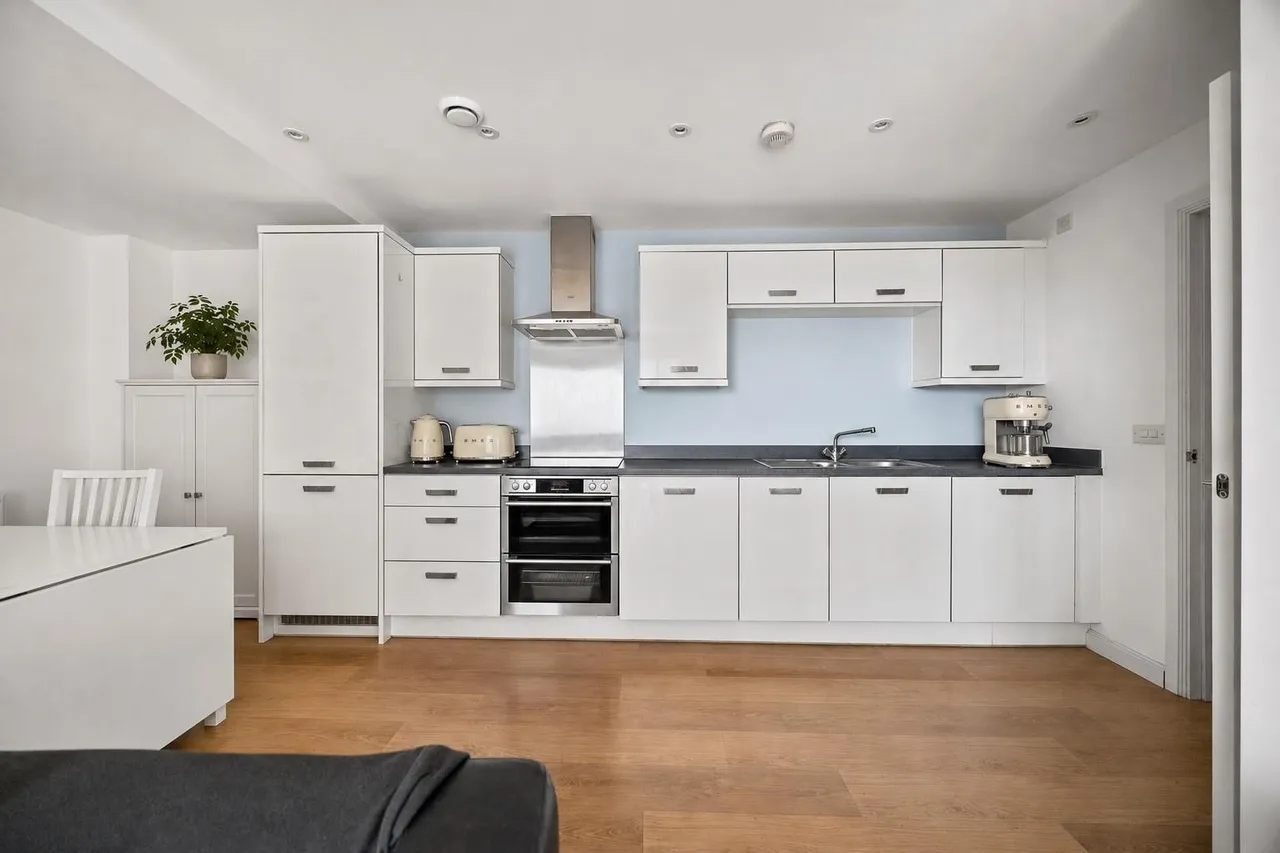 Banister Road, London W10 4AG, photo 3
