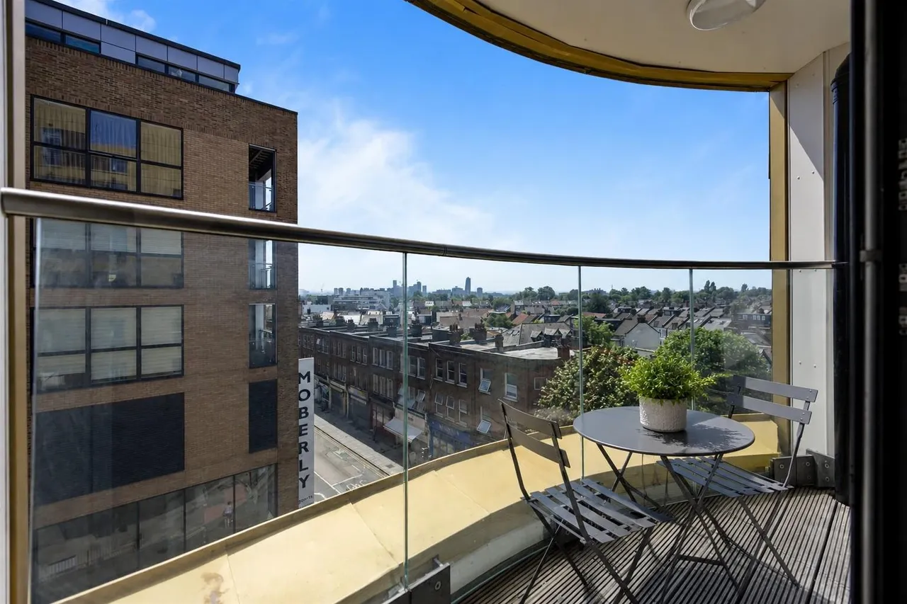 Banister Road, London W10 4AG, photo 4