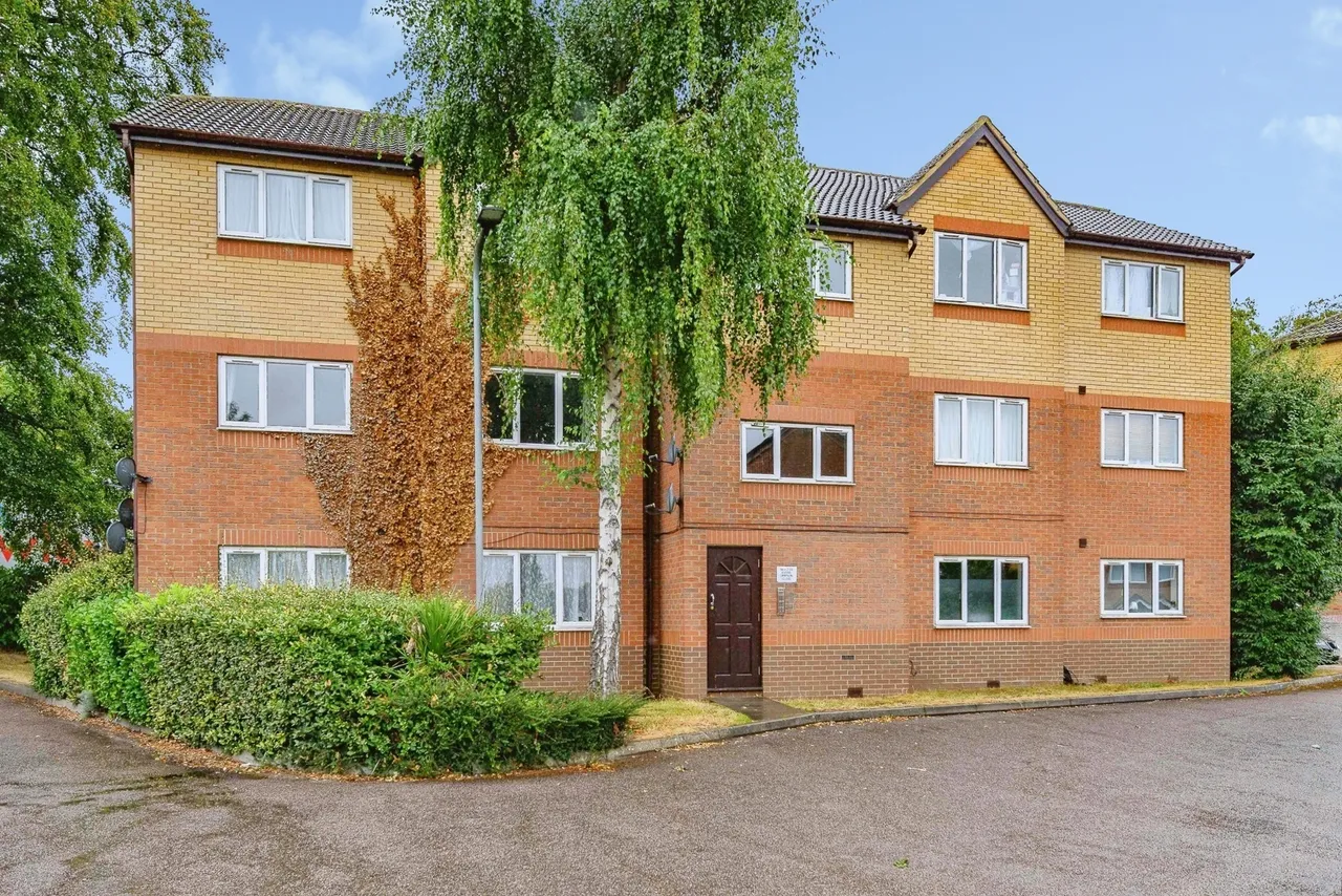 1 bed flat for sale — Simpson Close, LUTON, Bedfordshire, LU4