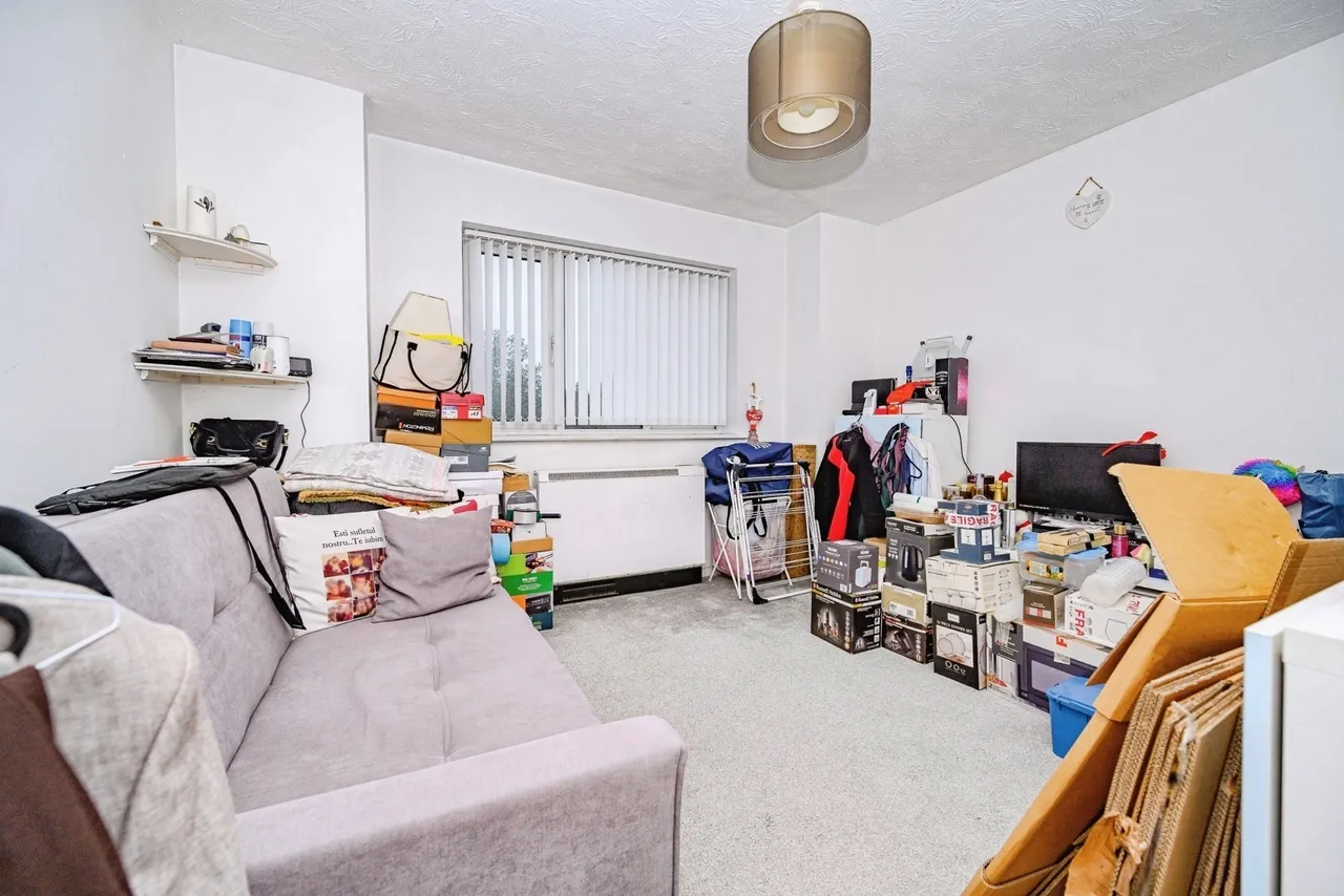 Simpson Close, LUTON, Bedfordshire, LU4, photo 2