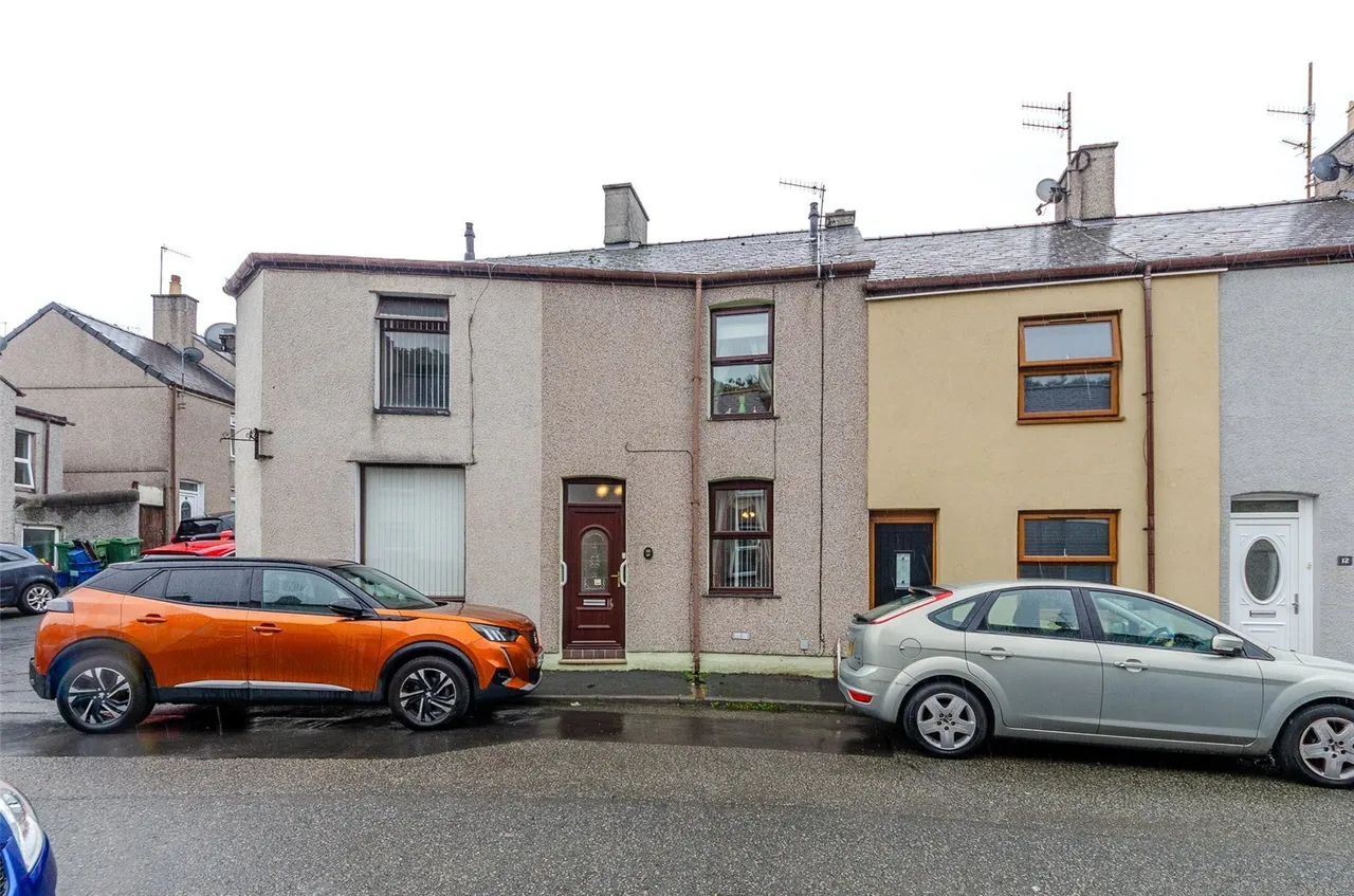 2 bed house for sale, William Street, Caernarfon